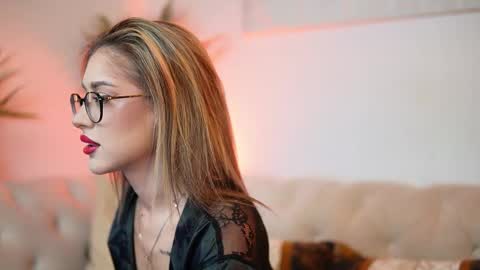  Aileen  online show from October 19, 6:34 pm