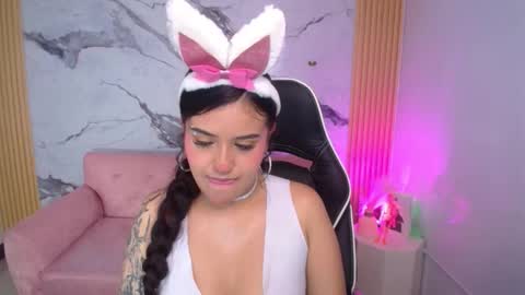 ailyn_ch1 online show from October 21, 10:35 pm