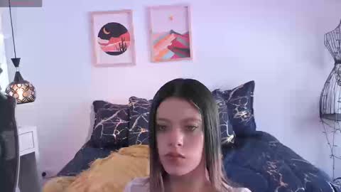 ailyn online show from September 9, 7:47 pm