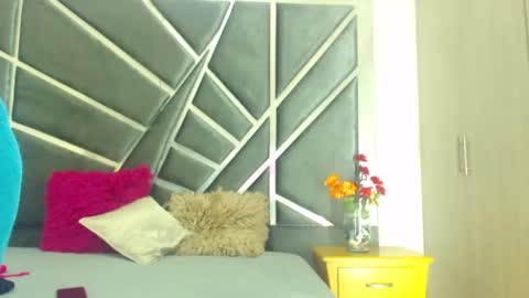 ainara online show from December 30, 1:26 am