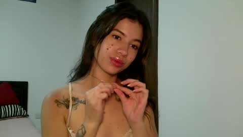 Snapshot of aine_ileana chatting on September 10, 1:01 pm J online show from September 10, 1:01 pm