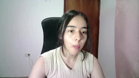 Snapshot of aineangeel chatting on September 19, 1:54 am AINE online show from September 19, 1:54 am