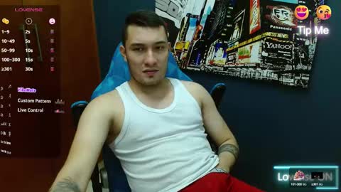 Snapshot of airon_blade chatting on February 11, 10:28 pm A I R O N online show from February 11, 10:28 pm