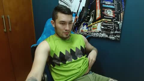 Snapshot of airon_blade chatting on January 25, 10:18 pm A I R O N online show from January 25, 10:18 pm