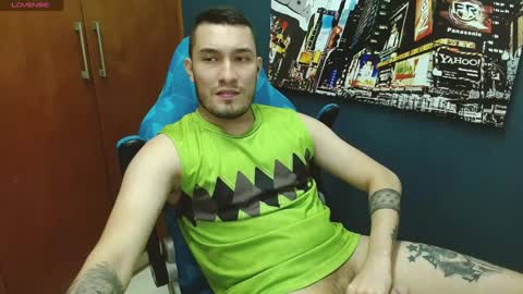 Snapshot of airon_blade chatting on February 8, 2:04 am A I R O N online show from February 8, 2:04 am