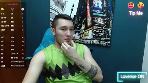 Snapshot of airon_blade chatting on February 12, 11:09 pm A I R O N online show from February 12, 11:09 pm