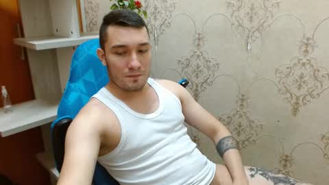 Snapshot of airon_blade chatting on February 12, 1:52 am A I R O N online show from February 12, 1:52 am