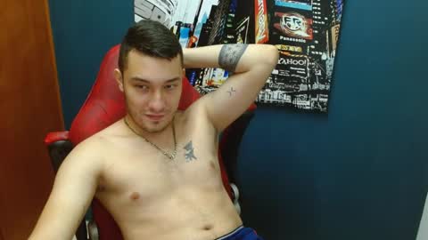 Snapshot of airon_blade chatting on December 9, 1:18 am A I R O N online show from December 9, 1:18 am