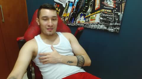 Snapshot of airon_blade chatting on December 9, 11:34 pm A I R O N online show from December 9, 11:34 pm
