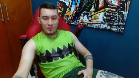 Snapshot of airon_blade chatting on December 3, 11:40 pm A I R O N online show from December 3, 11:40 pm