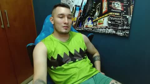 Snapshot of airon_blade chatting on January 29, 11:56 pm A I R O N online show from January 29, 11:56 pm