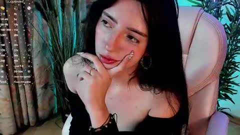 Snapshot of aisha_bx chatting on March 5, 2:45 pm Aisha online show from March 5, 2:45 pm