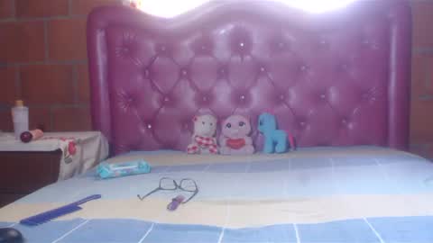 Snapshot of aisha_koswell3 chatting on February 16, 2:10 pm aisha koswell3 online show from February 16, 2:10 pm