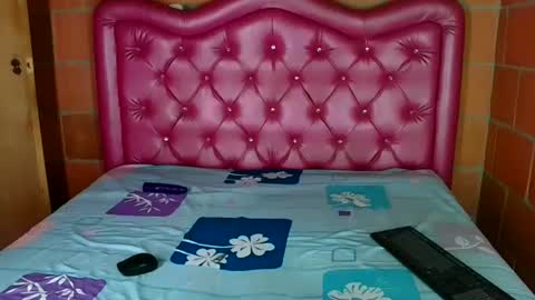 Snapshot of aisha_koswell3 chatting on September 15, 5:36 pm aisha koswell3 online show from September 15, 5:36 pm