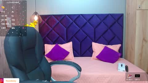 Aisha Violet online show from February 9, 5:40 am