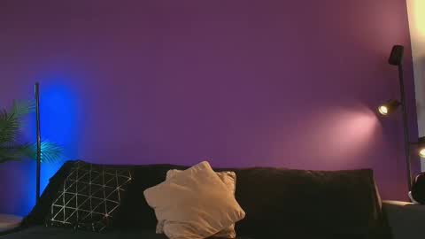 Lora online show from September 20, 6:05 am