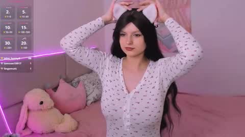 Aisha online show from November 16, 3:52 am