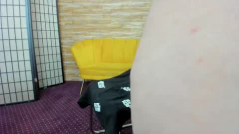 Aisha online show from November 23, 6:11 am