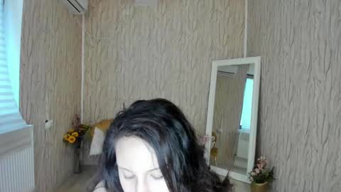 Aisha online show from February 15, 5:30 am