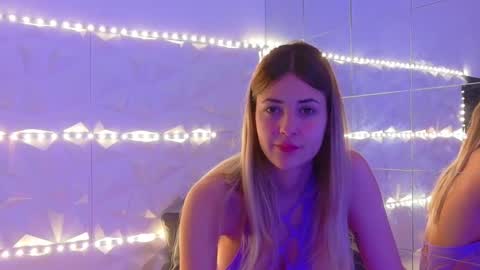 Aisha online show from November 3, 6:14 am