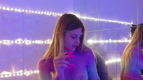 Aisha online show from October 6, 5:14 am