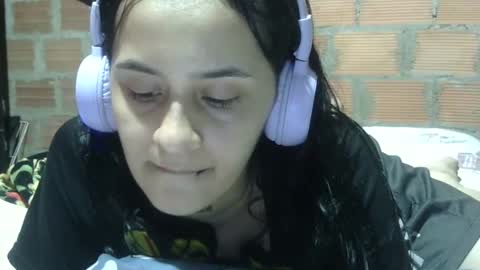 Snapshot of aitana23_ chatting on September 20, 2:25 am aiti online show from September 20, 2:25 am