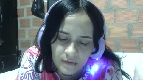 Snapshot of aitana23_ chatting on September 16, 1:40 am aiti online show from September 16, 1:40 am