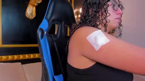 Aixa Burgos online show from November 18, 12:08 pm