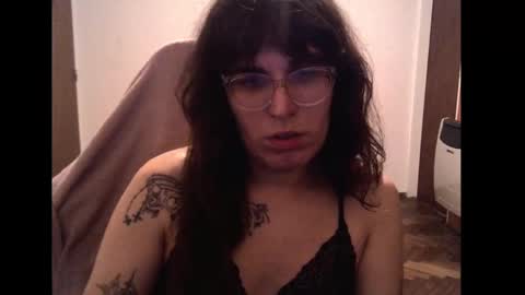 Snapshot of akamedolle chatting on September 21, 2:37 am Veronica Akame 3 online show from September 21, 2:37 am