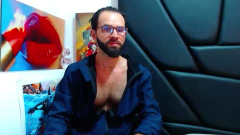 akiles online show from March 6, 1:26 am