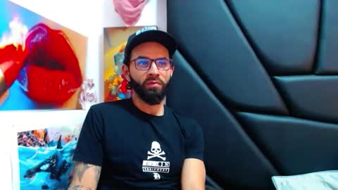 akiles online show from March 24, 11:44 pm