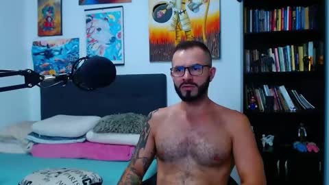akiles online show from February 11, 2:03 am