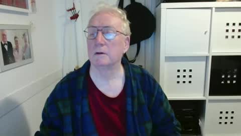 akiltedman online show from May 19, 8:38 pm