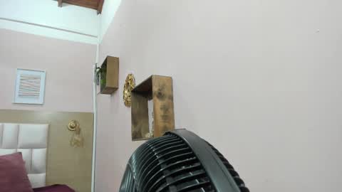 alahia_am online show from September 10, 11:33 am