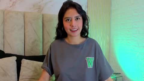 alahiasweet1 online show from July 4, 12:20 pm