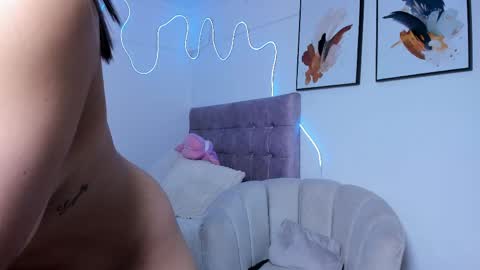 Alaia Alegria online show from April 19, 12:00 am