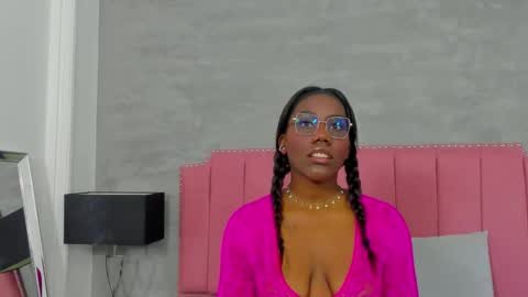 alaia_colins online show from November 24, 3:49 am