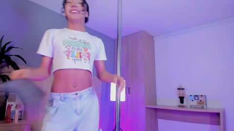 alaiaguerra online show from February 18, 8:52 pm