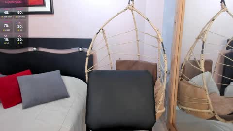     online show from April 4, 7:10 pm