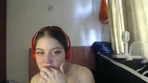alaina_blessed online show from May 1, 9:31 pm