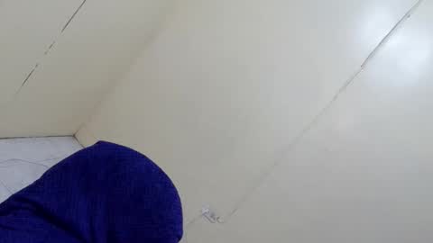 alaiza_malinao online show from May 1, 10:31 am