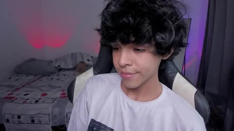 alan18n online show from February 2, 6:32 am