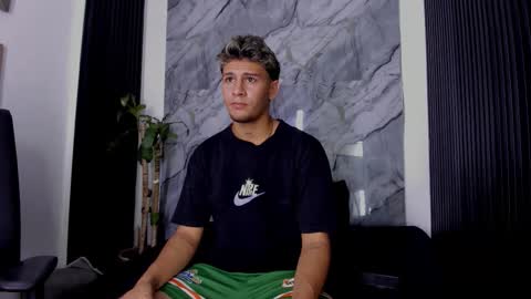 alan__smith online show from November 13, 8:11 pm