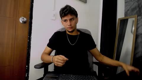 alan__smith online show from January 12, 7:54 pm