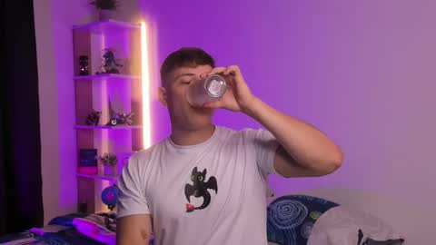 Alan Hadid online show from November 27, 8:49 pm