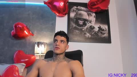 Snapshot of alan_morrys chatting on February 15, 3:09 am alan_morrys online show from February 15, 3:09 am