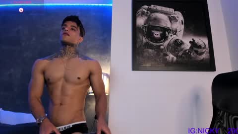 Snapshot of alan_morrys chatting on December 28, 2:22 am alan_morrys online show from December 28, 2:22 am