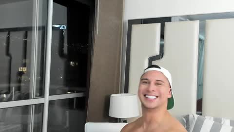 Snapshot of alan_vidal chatting on February 20, 2:40 am Alan Vidal online show from February 20, 2:40 am