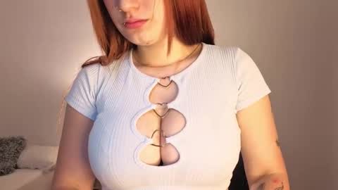 alana__29 online show from November 17, 8:11 pm