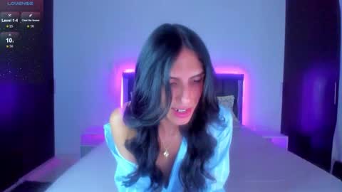 Snapshot of alana_sofia_ chatting on February 11, 4:46 pm Alana Tobias online show from February 11, 4:46 pm